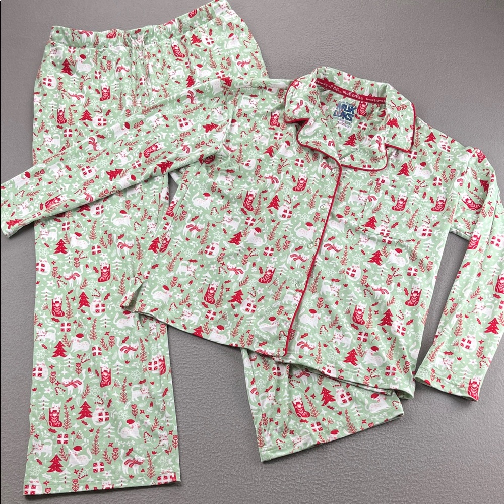 MukLuks Christmas Cat Pajama Set Green Red Holiday Button Front Lounge Sleepwear